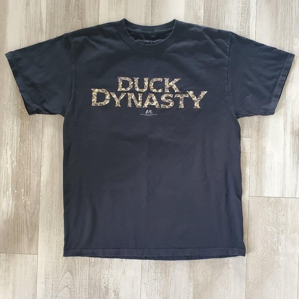 𝅺DUCK Dynasty Tshirt